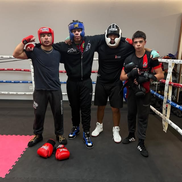 Alumnos de Atlas Fighters en el ring
